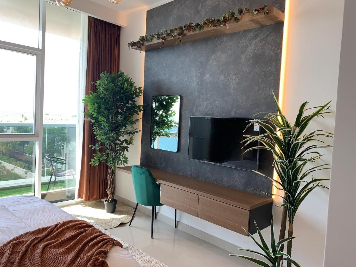 Live Here, Enjoy Waters Of Arabian Gulf Ras al-Khaimah Exterior foto