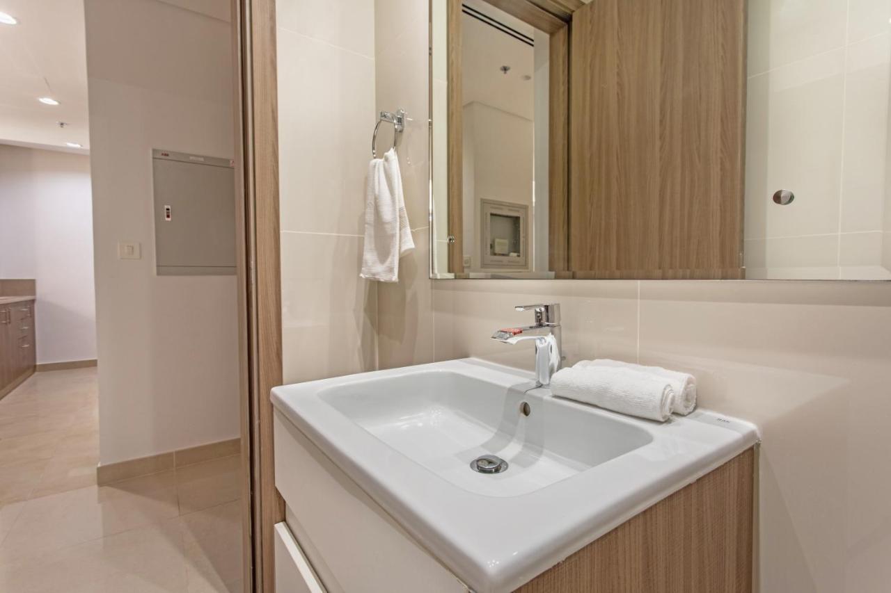 Live Here, Enjoy Waters Of Arabian Gulf Ras al-Khaimah Exterior foto
